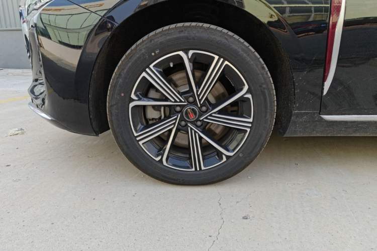 Used Hongqi H5 PHEV 2025 130 Super Hybrid Version Left Front Wheel Hub