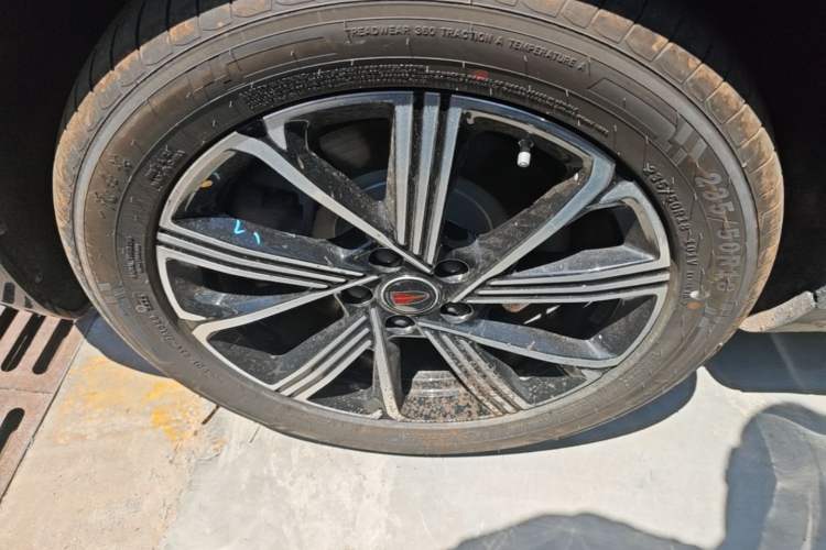 Used Hongqi H5 PHEV 2025 130 Super Hybrid Version Left Front Wheel Hub