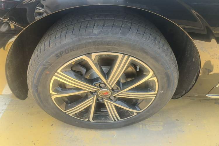 Used Hongqi H5 PHEV 2025 130 Super Hybrid Version Left Front Wheel Hub