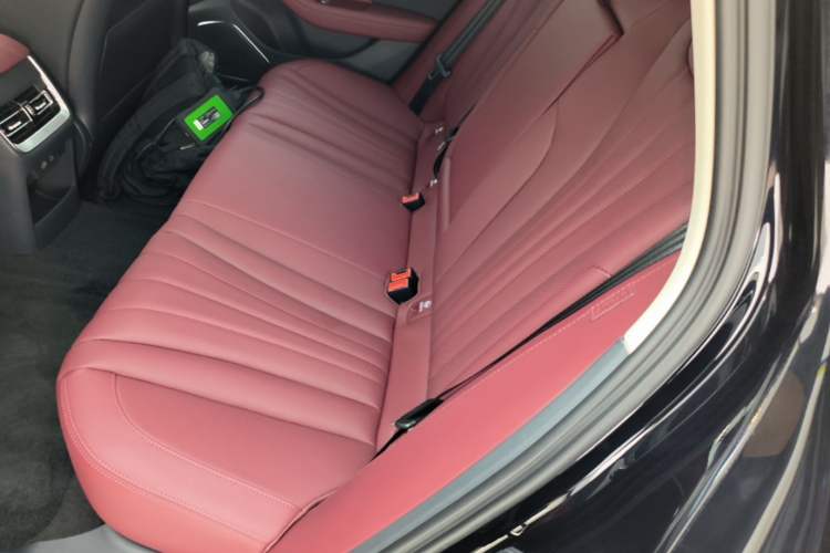 Used Hongqi H5 PHEV 2025 170 Super Hybrid Version Left Rear Seat