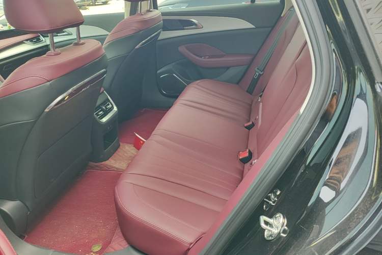 Used Hongqi H5 PHEV 2025 130 Super Hybrid Version Left Rear Seat