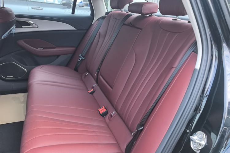 Used Hongqi H5 PHEV 2025 130 Super Hybrid Version Left Rear Seat