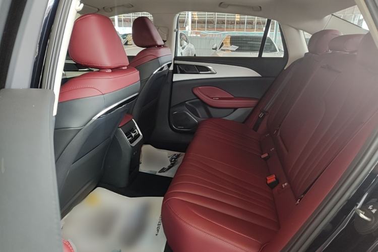 Used Hongqi H5 PHEV 2025 130 Super Hybrid Version Left Rear Seat