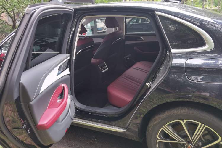 Used Hongqi H5 PHEV 2025 170 Super Hybrid Version Left Rear Seat