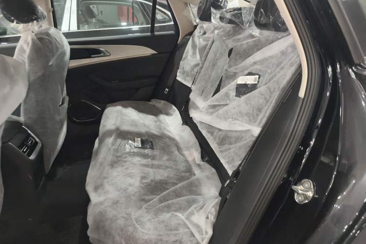 Used Hongqi H5 PHEV 2025 170 Super Hybrid Version Left Rear Seat
