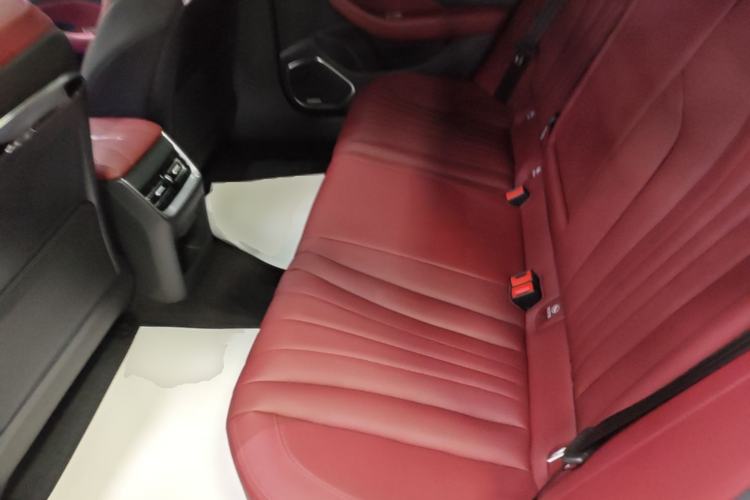 Used Hongqi H5 PHEV 2025 130 Super Hybrid Version Left Rear Seat