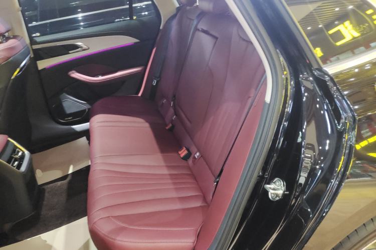 Used Hongqi H5 PHEV 2025 170 Super Hybrid Version Left Rear Seat