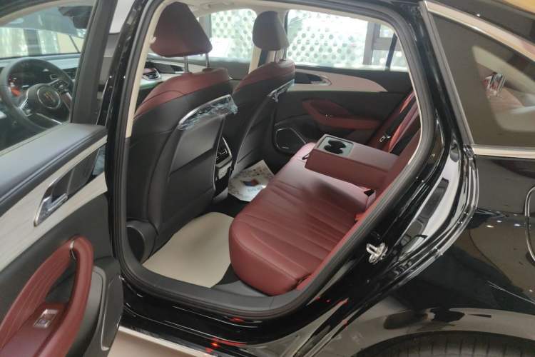 Used Hongqi H5 PHEV 2025 170 Super Hybrid Version Left Rear Seat