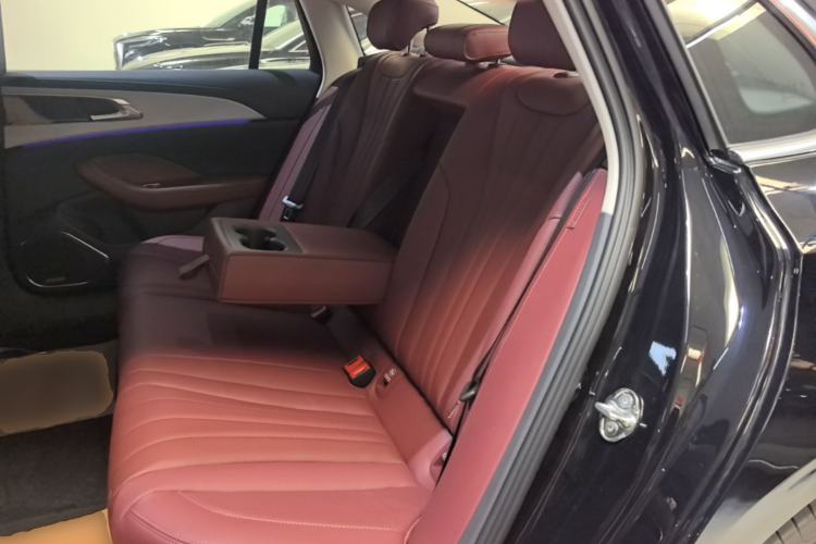 Used Hongqi H5 PHEV 2025 170 Super Hybrid Version Left Rear Seat