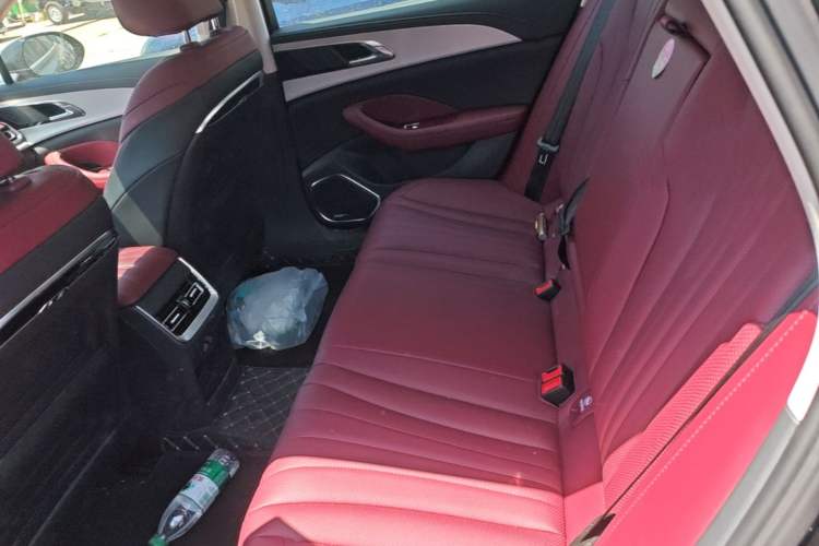 Used Hongqi H5 PHEV 2025 130 Super Hybrid Version Left Rear Seat