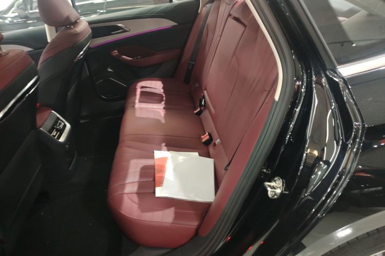 Used Hongqi H5 PHEV 2025 170 Super Hybrid Version Left Rear Seat