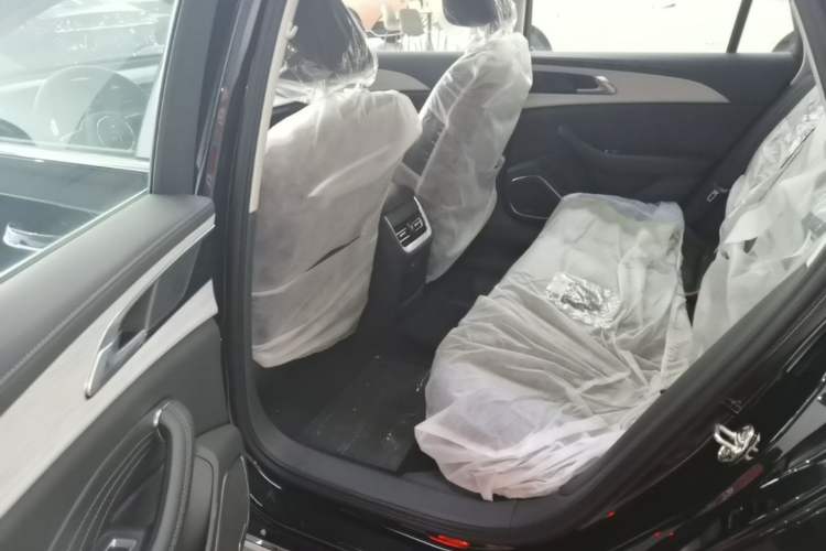 Used Hongqi H5 PHEV 2025 130 Super Hybrid Version Left Rear Seat