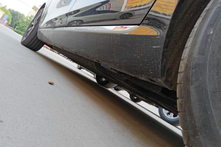 Used Hongqi H5 PHEV 2025 130 Super Hybrid Version Left Side Sill