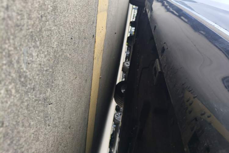 Used Hongqi H5 PHEV 2025 170 Super Hybrid Version Left Side Sill