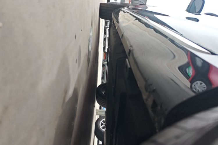 Used Hongqi H5 PHEV 2025 130 Super Hybrid Version Left Side Sill