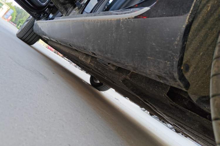 Used Hongqi H5 PHEV 2025 130 Super Hybrid Version Left Side Sill