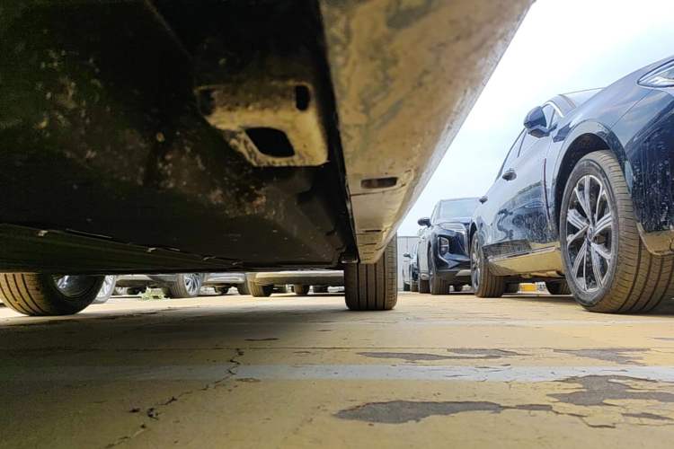 Used Hongqi H5 PHEV 2025 130 Super Hybrid Version Left Side Sill