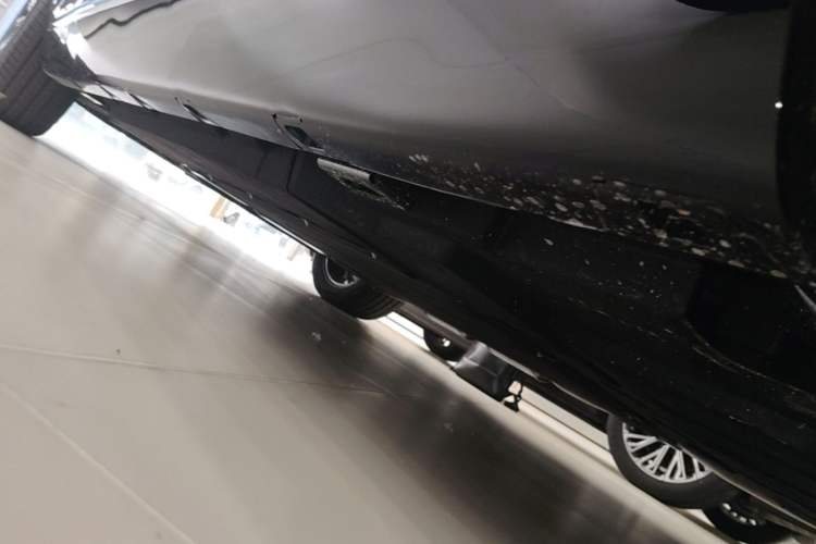 Used Hongqi H5 PHEV 2025 130 Super Hybrid Version Left Side Sill