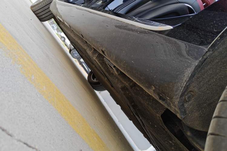 Used Hongqi H5 PHEV 2025 130 Super Hybrid Version Left Side Sill