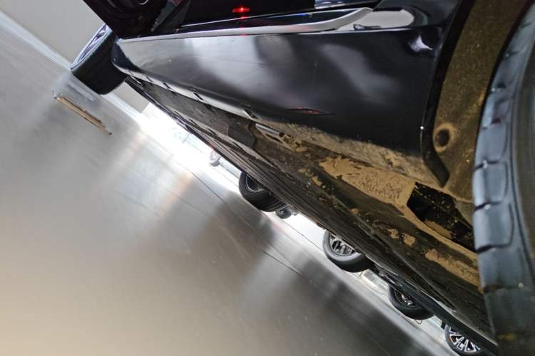 Used Hongqi H5 PHEV 2025 170 Super Hybrid Version Left Side Sill