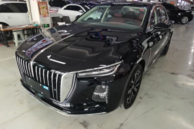 Używany Hongqi H5 PHEV 2025 130 Super Hybrid Version