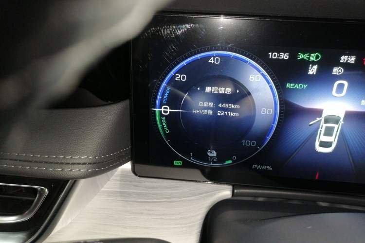 Used Hongqi H5 PHEV 2025 170 Super Hybrid Version Odometer Close Up