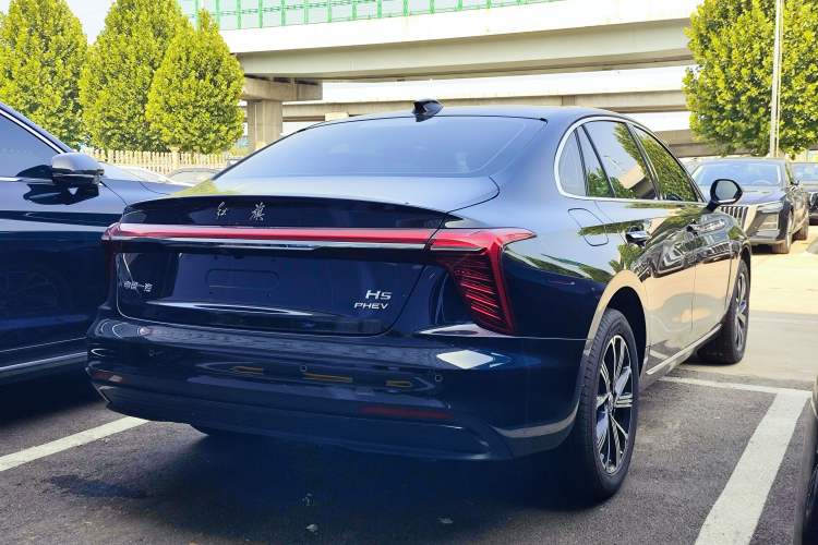 Used Hongqi H5 PHEV 2025 130 Super Hybrid Version Rear Right 45 Deg
