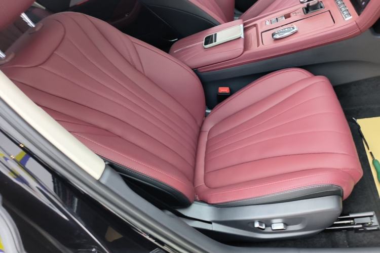 Used Hongqi H5 PHEV 2025 170 Super Hybrid Version Right Front Seat