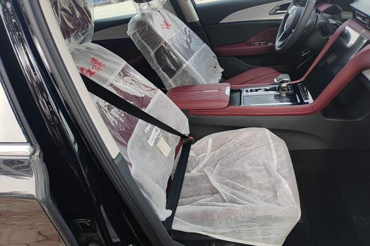 Used Hongqi H5 PHEV 2025 170 Super Hybrid Version Right Front Seat