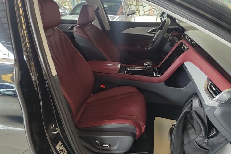 Used Hongqi H5 PHEV 2025 130 Super Hybrid Version Right Front Seat