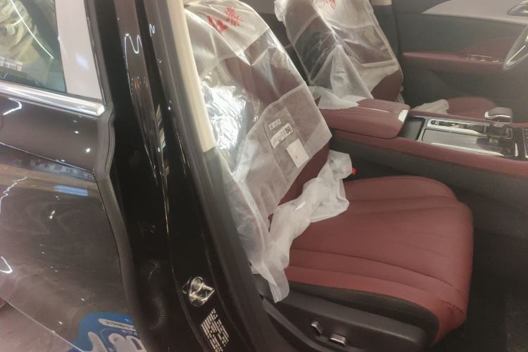 Used Hongqi H5 PHEV 2025 130 Super Hybrid Version Right Front Seat