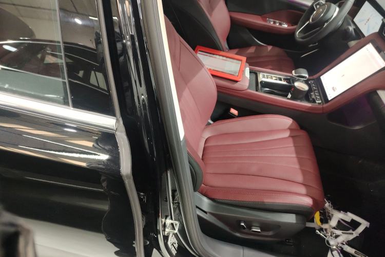 Used Hongqi H5 PHEV 2025 170 Super Hybrid Version Right Front Seat
