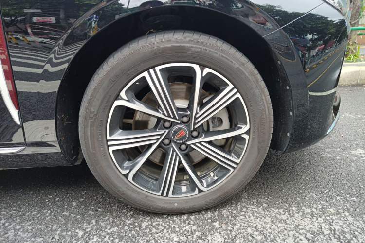 Used Hongqi H5 PHEV 2025 170 Super Hybrid Version Right Front Wheel Hub