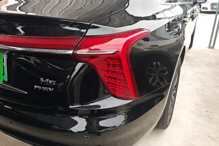 Used Hongqi H5 PHEV 2025 130 Super Hybrid Version Right Rear Taillight