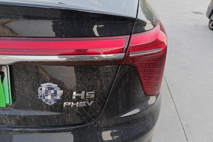 Used Hongqi H5 PHEV 2025 130 Super Hybrid Version Right Rear Taillight