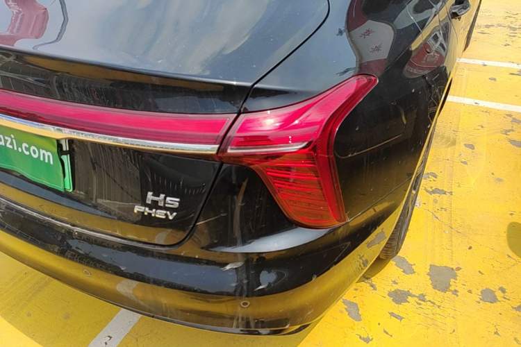 Used Hongqi H5 PHEV 2025 130 Super Hybrid Version Right Rear Taillight