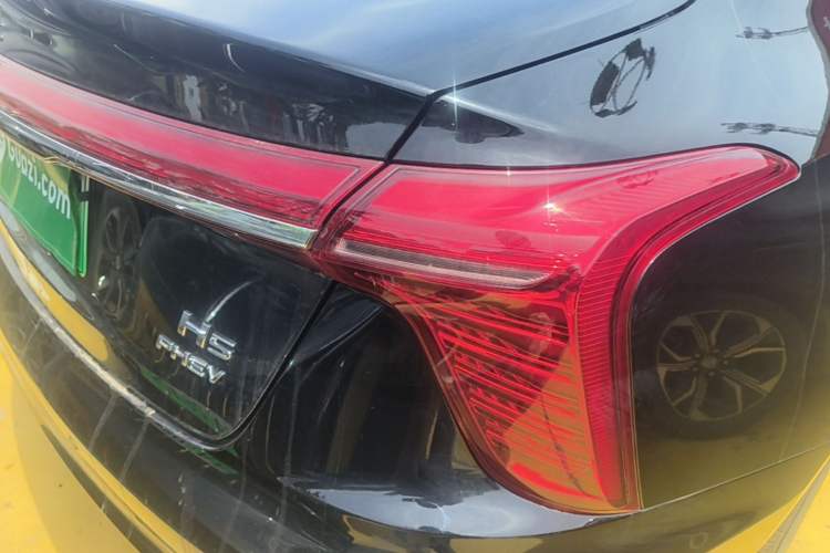 Used Hongqi H5 PHEV 2025 130 Super Hybrid Version Right Rear Taillight
