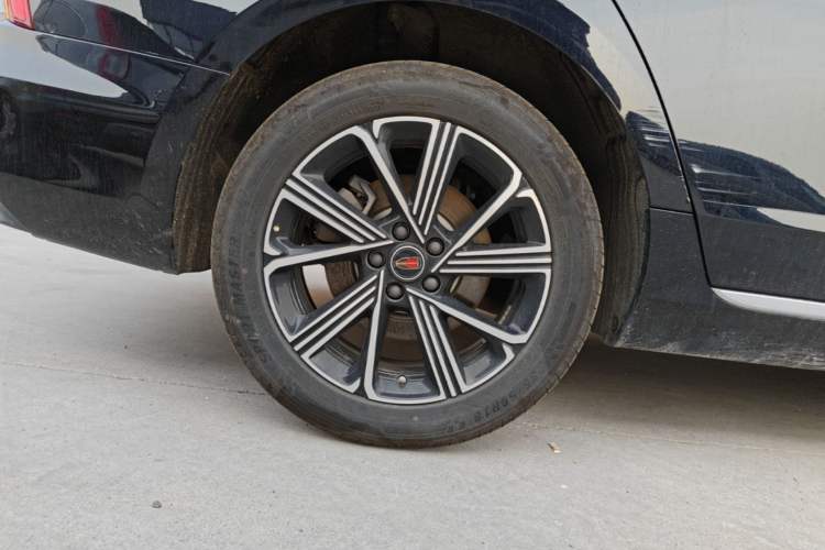 Used Hongqi H5 PHEV 2025 130 Super Hybrid Version Right Rear Wheel Hub