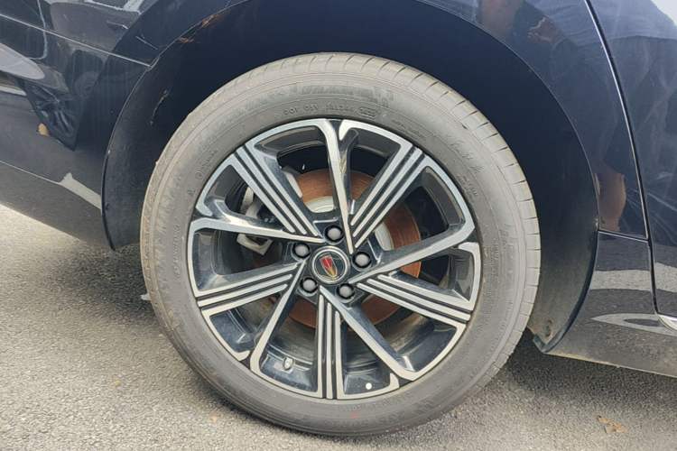 Used Hongqi H5 PHEV 2025 130 Super Hybrid Version Right Rear Wheel Hub
