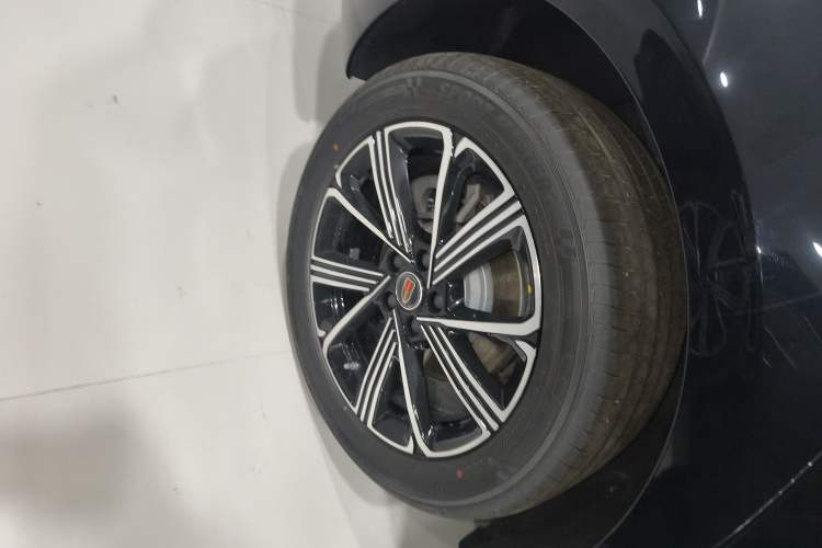 Used Hongqi H5 PHEV 2025 170 Super Hybrid Version Right Rear Wheel Hub