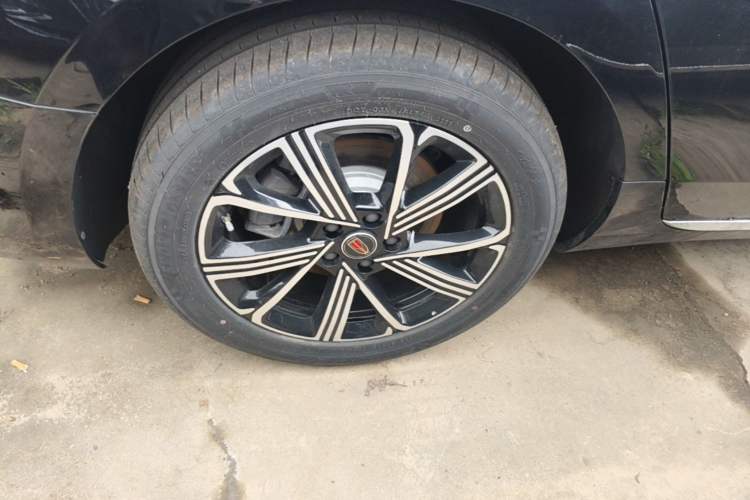 Used Hongqi H5 PHEV 2025 170 Super Hybrid Version Right Rear Wheel Hub
