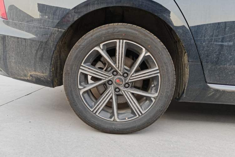 Used Hongqi H5 PHEV 2025 130 Super Hybrid Version Right Rear Wheel Hub