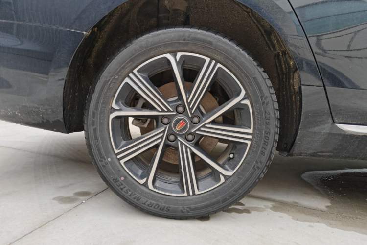 Used Hongqi H5 PHEV 2025 130 Super Hybrid Version Right Rear Wheel Hub