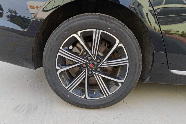 Used Hongqi H5 PHEV 2025 130 Super Hybrid Version Right Rear Wheel Hub