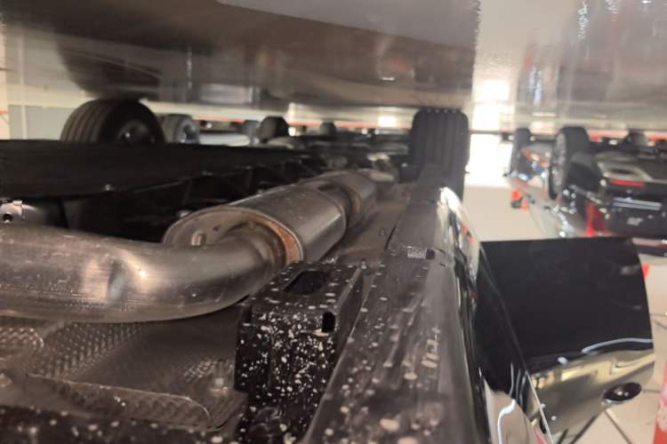 Used Hongqi H5 PHEV 2025 130 Super Hybrid Version Right Side Sill