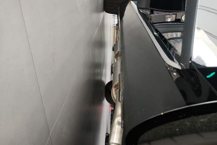 Used Hongqi H5 PHEV 2025 130 Super Hybrid Version Right Side Sill