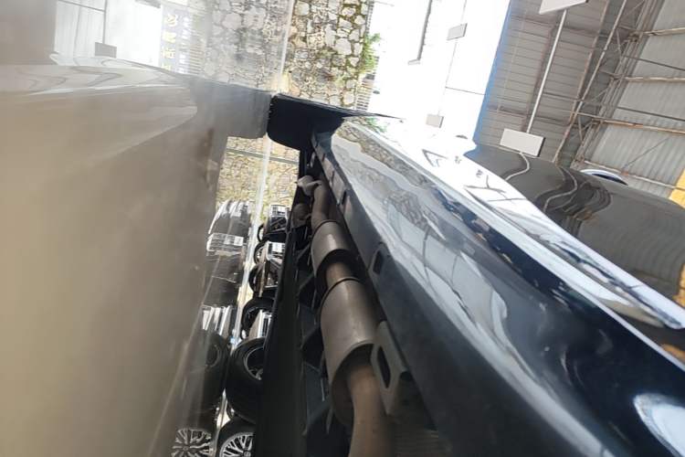 Used Hongqi H5 PHEV 2025 130 Super Hybrid Version Right Side Sill