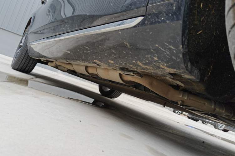 Used Hongqi H5 PHEV 2025 130 Super Hybrid Version Right Side Sill