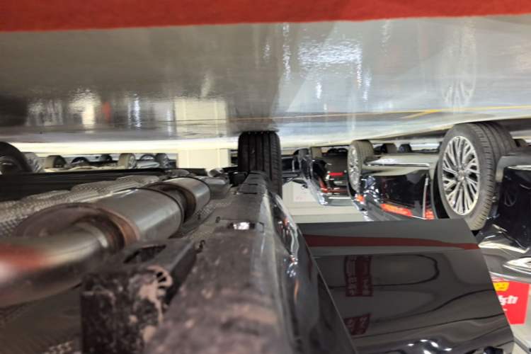 Used Hongqi H5 PHEV 2025 170 Super Hybrid Version Right Side Sill