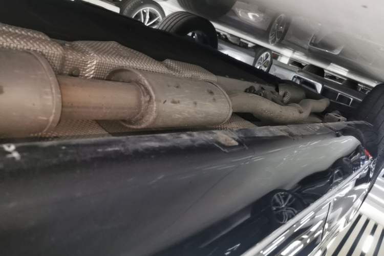 Used Hongqi H5 PHEV 2025 170 Super Hybrid Version Right Side Sill